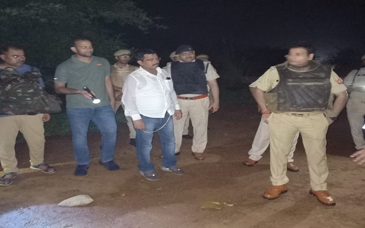 Police Encounter in Mirzapur rewarded criminal of RS 25 thousand arrested in Loot case
