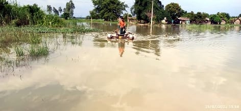 Flood situation in Naya Pind, boat operation stopped