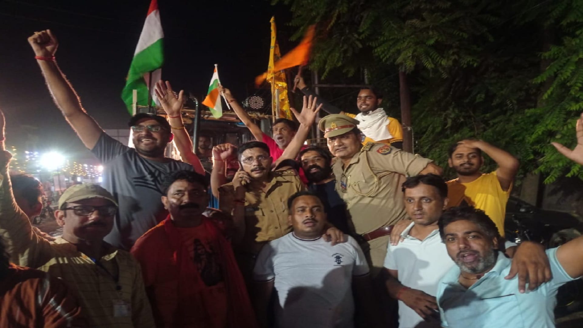 Unique Kanwar Yatra, some people of Saharanpur have going to Haridwar with bulldozer see photos