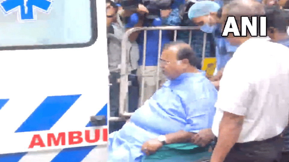 ED to Take Bengal Minister Partha Chatterjee to AIIMS in Odisha After Leaving SSKM Hospital News in Hindi