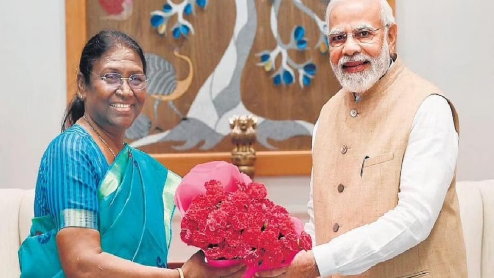 PM Modi Tweet Today, Historic moment to take Oath as President of india Draupadi Murmu