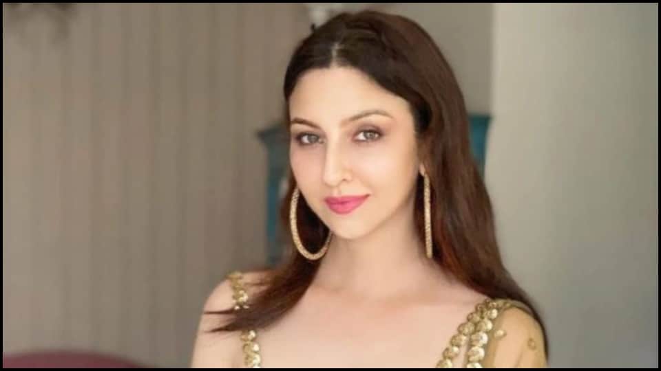 Bhabi ji ghar par hai fame deepesh bhan saumya tandon said try and be there for your wife and son