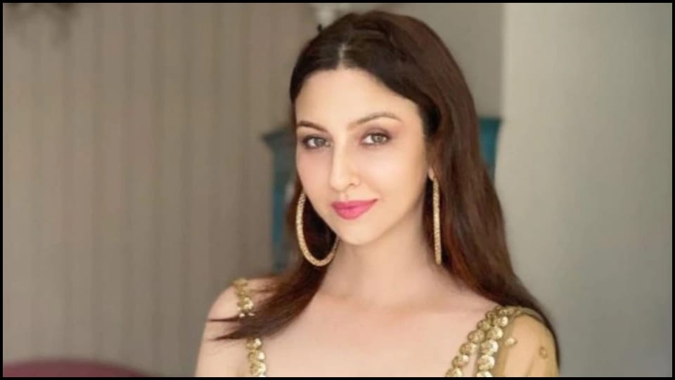 Bhabi ji ghar par hai fame deepesh bhan saumya tandon said try and be there for your wife and son