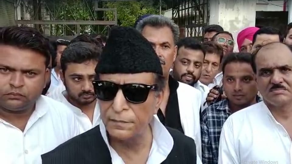 Azam Khan targeted the government in rampur up