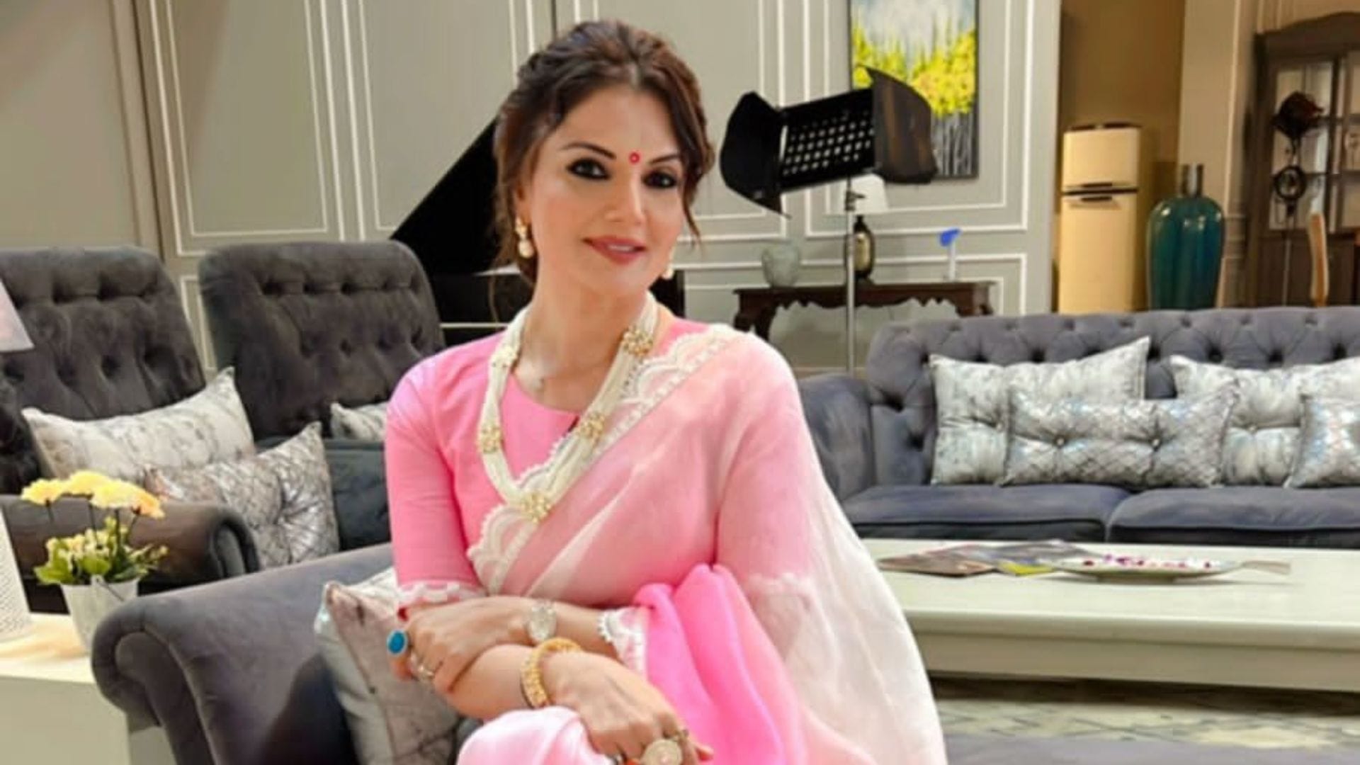 Deepshikha Nagpal: Na Umra Ki Seema Ho Serial Actress Talked About Arjun Malaika Trolling and her marriage
