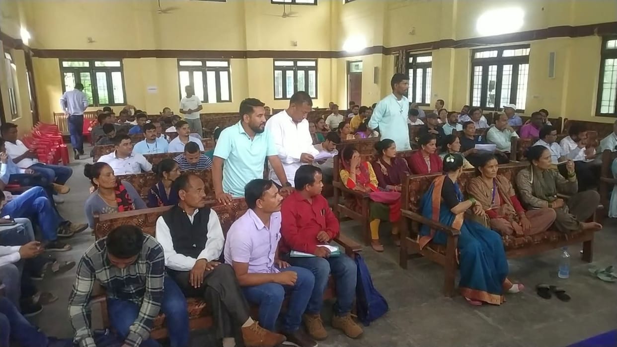 Fierce uproar in Dharchula area panchayat meeting