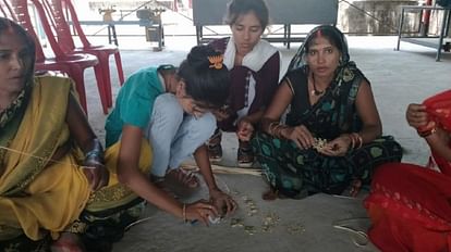 Women Groups of Campierganj preparing rakhis made of bamboo