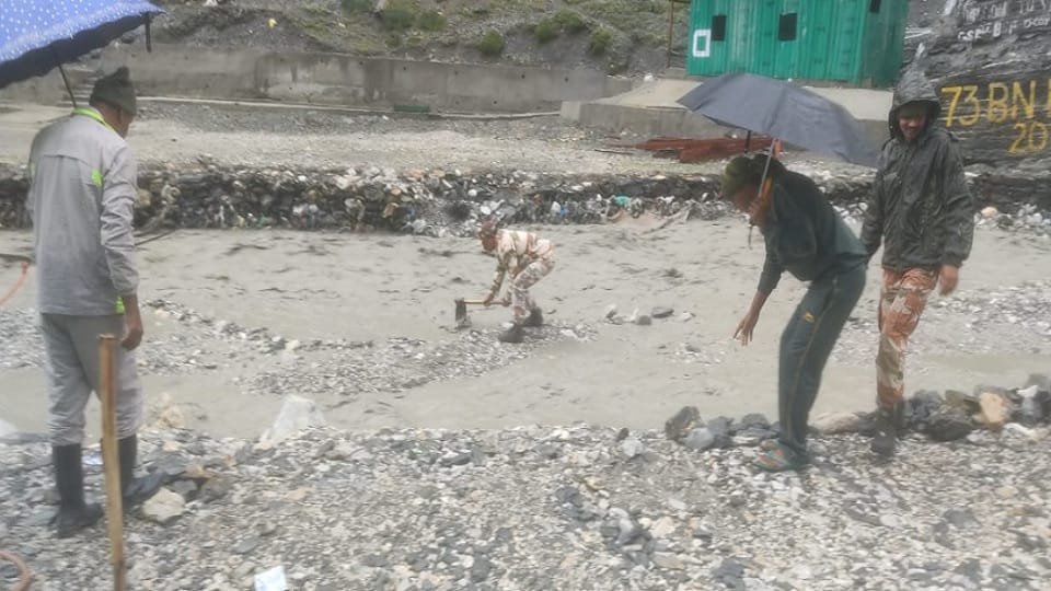Amarnath Yatra 2022: Heavy rain near the holy cave, four thousand pilgrims evacuated to safer areas