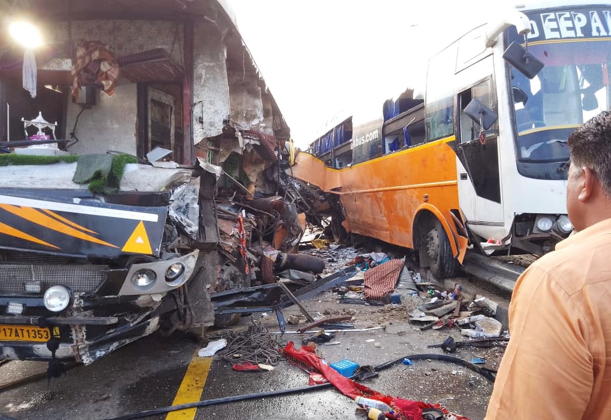 eight died in road accident