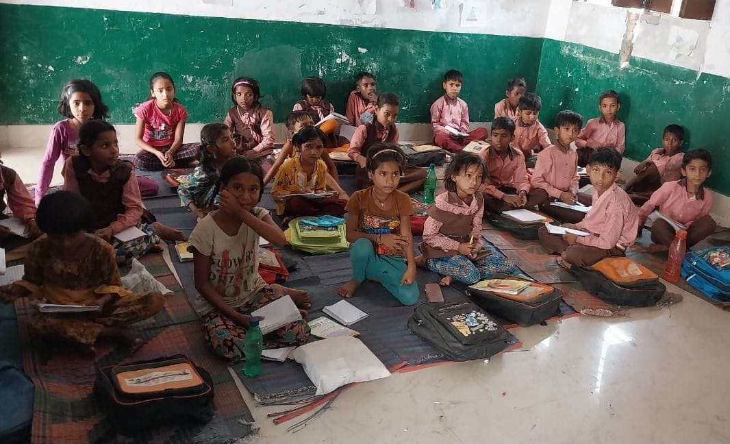 Children of primary schools did not get books even after three months