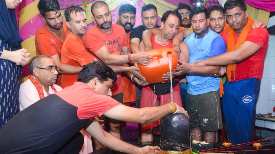 Devotees gathered in Temples on Sawan Shivratri in Chandigarh