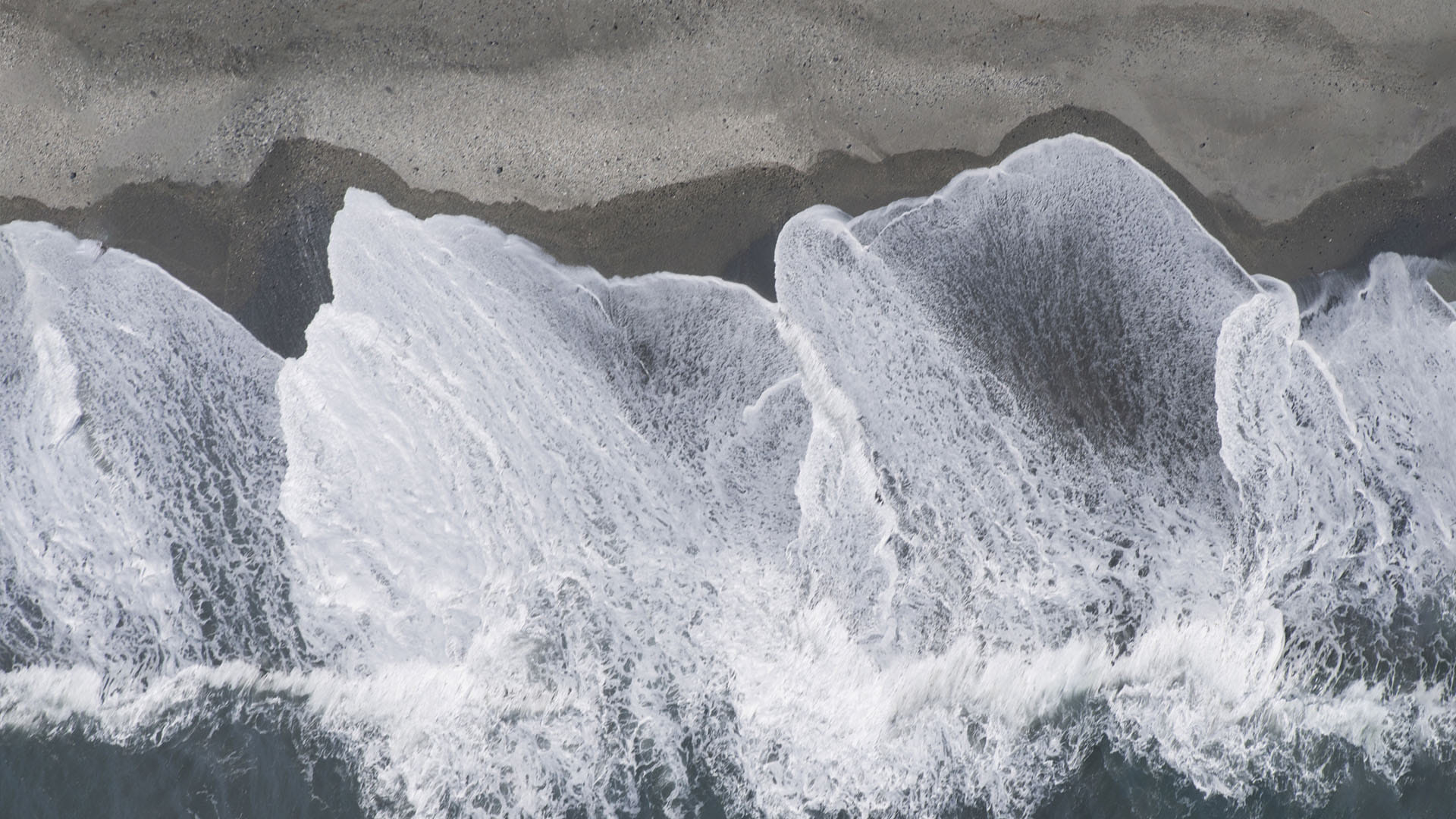 Dangerous Black Sand Beaches in India Know About Surat Dumas Beach All Details in Hindi