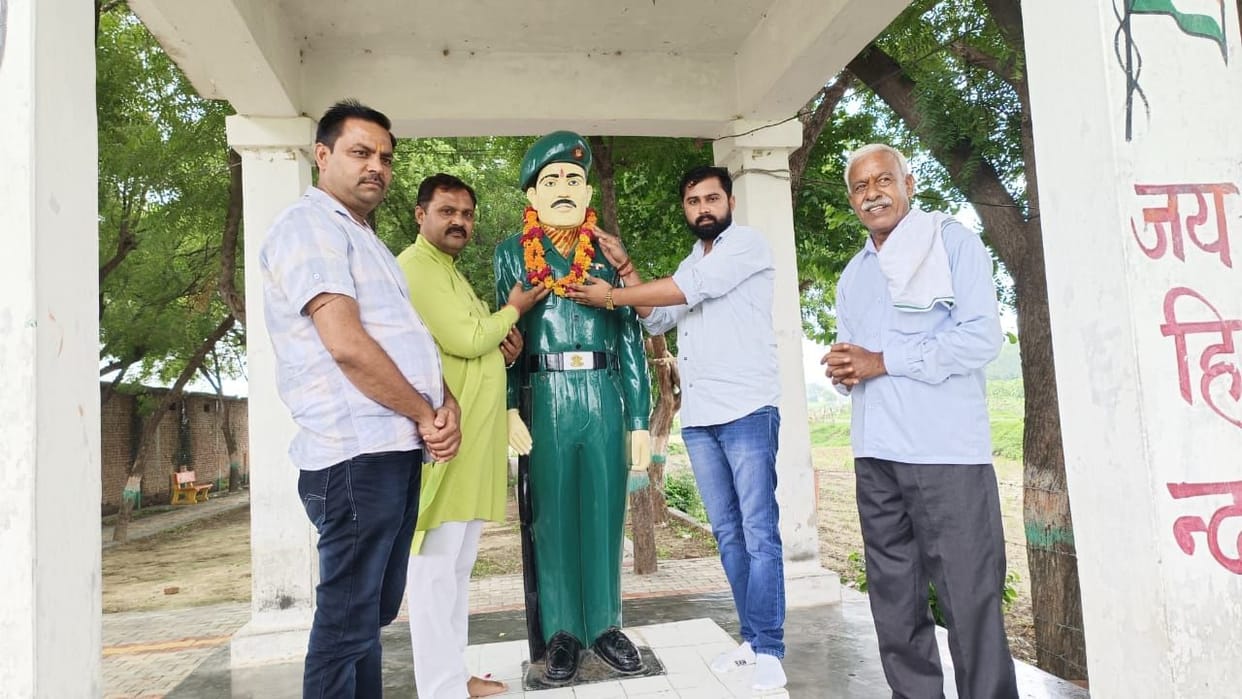 Hathras: Remembering the martyrs on Kargil Vijay Diwas
