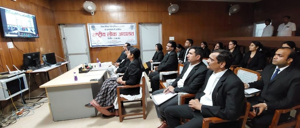 Hathras: Churning took place in Lok Adalat to settle more and more cases