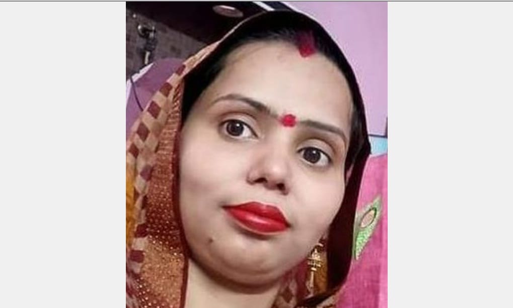 the teacher hanged herself in the house with a dupatta in Jalaun, the police sent the body for post-mortem