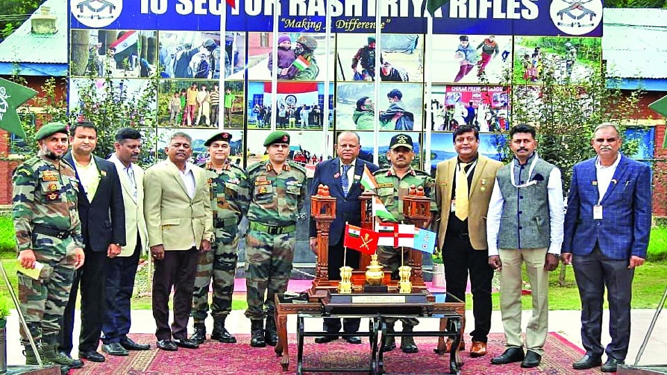 Kargil Captain reached War Memorial with the soil of 22 rivers of the country