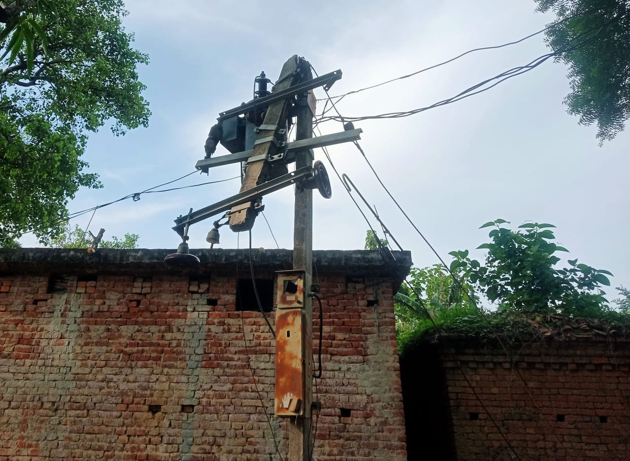electric supply with break poll