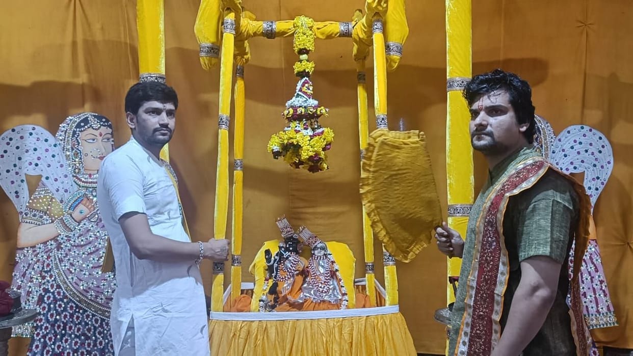 Mathura: Kesari decreased in Shri Krishna's birthplace and temple Dwarkadhish