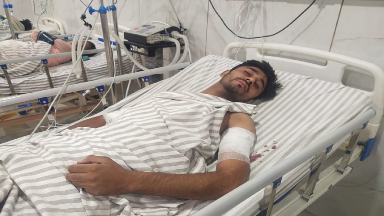 crooks have shot a youth on Hapur road in Meerut City