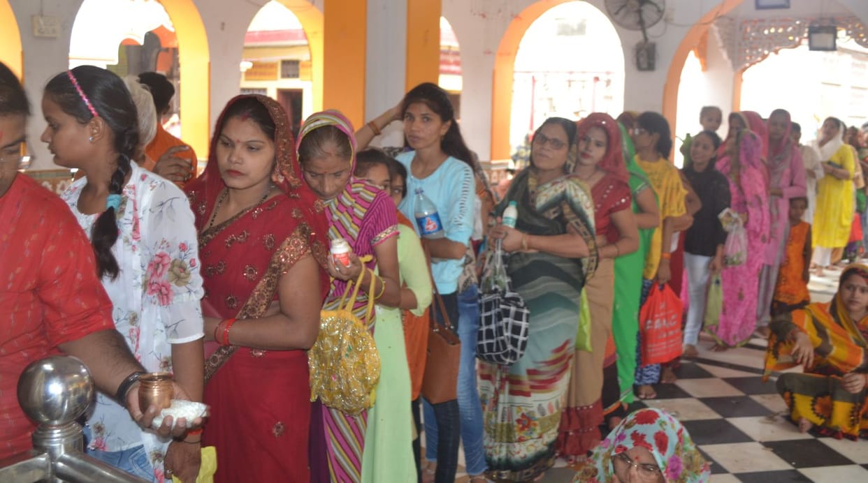 Farrukhabad: The pagoda reverberated with the cheers of Bholenath