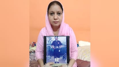 शहीद लांस नायक गुरमेल सिंह की पत्नी जसबीर कौर।