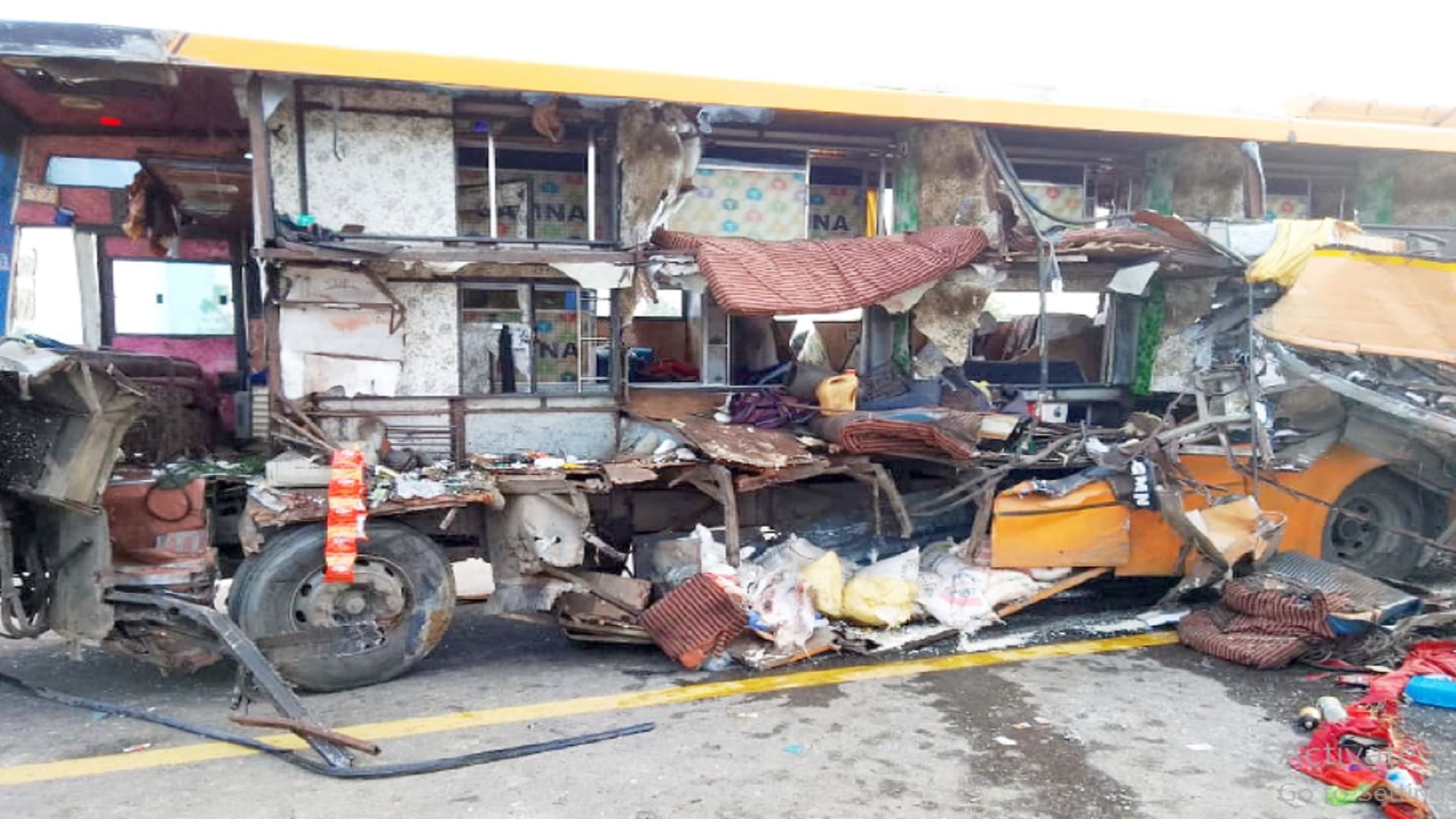 Double Decker Bus Accident on Purvanchal Expressway in Barabanki 8 People Died Latest News see Photos