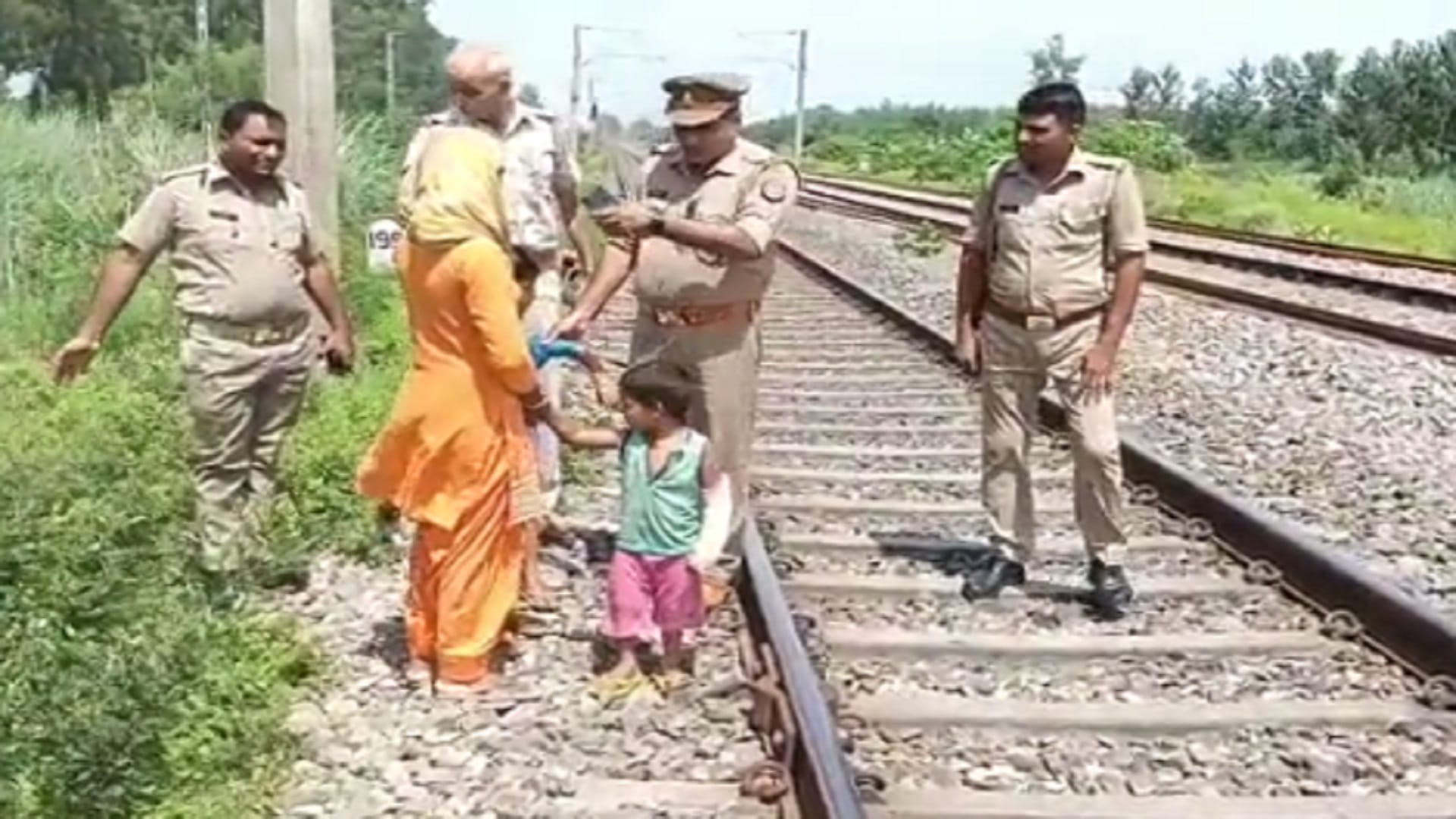 Police have saved of four life of a family from suicide in Saharanpur