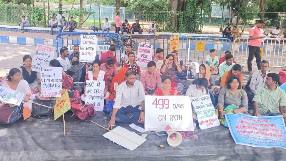 WBSSC Scam: Bengal teacher scam case, protest of meritorious continues on 499th day