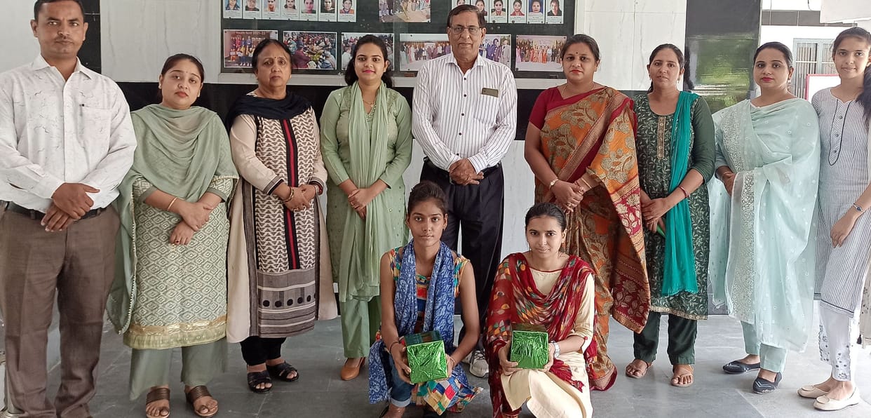Tanu, Shashi top in BA exam result