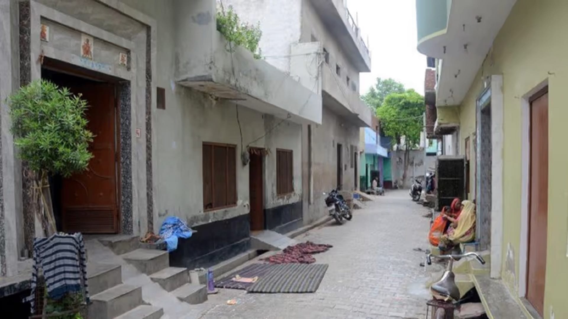 Aligarh Triple Murder Revealing in post-mortem report Broken head bones of all three