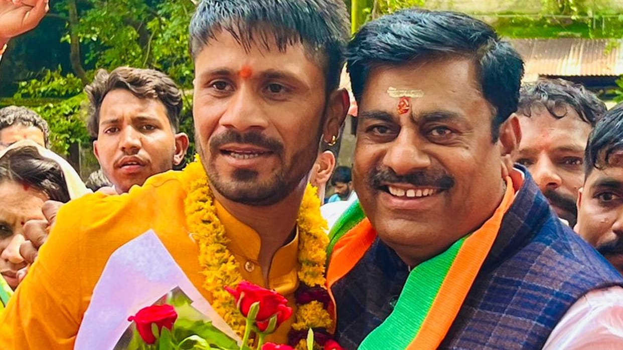 MP Panchayat chunav: BJP supporters on 64 out of 76 district presidents