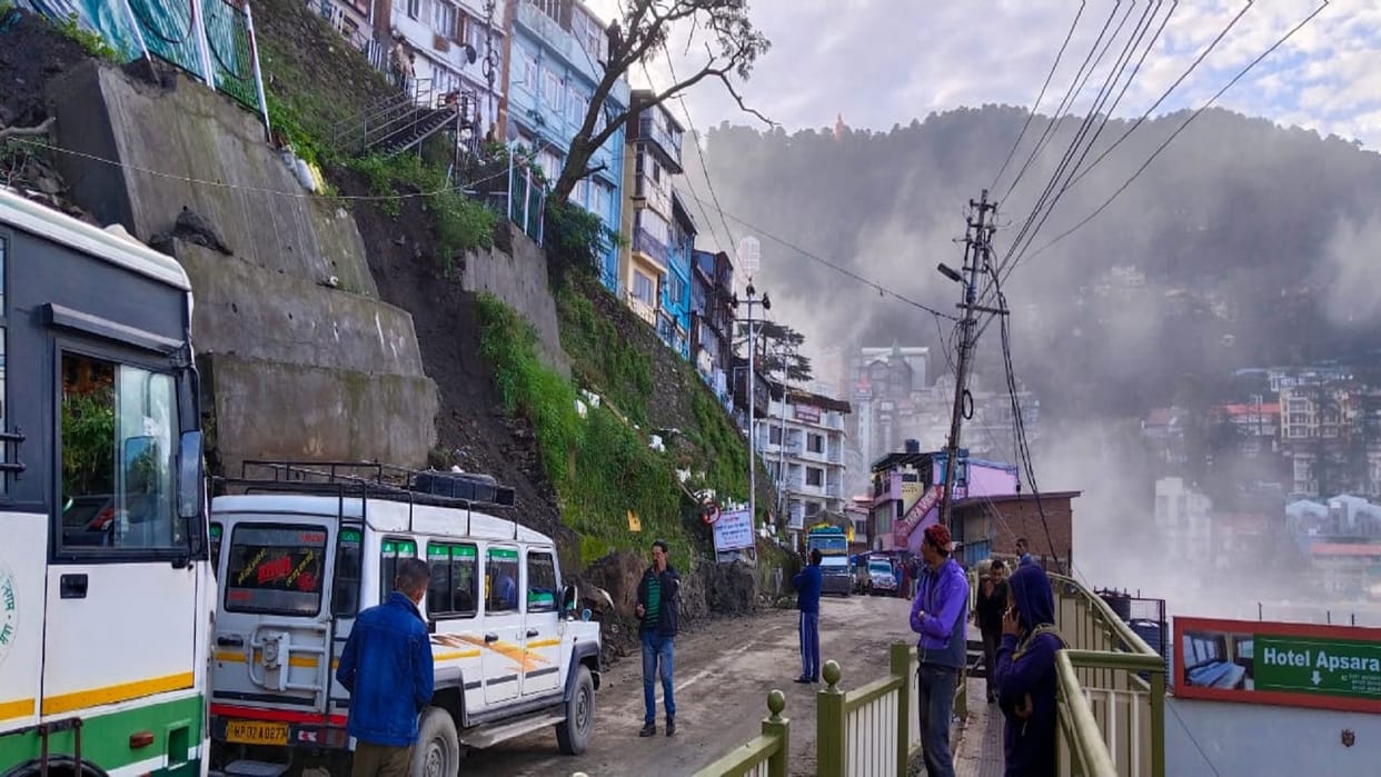 Circular road of Shimla city restored, movement of both vehicles started on the road