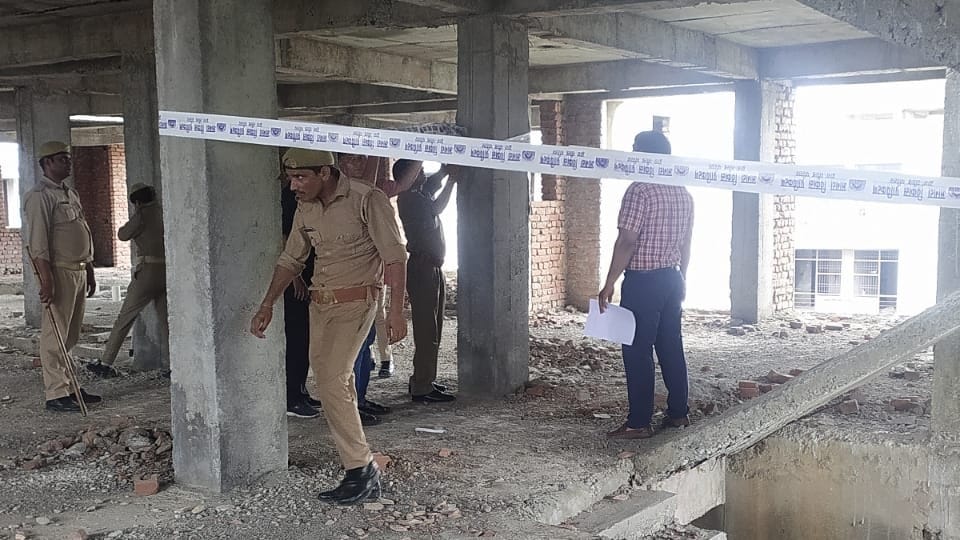 ADA sealed 37 illegal flats in Manhar Garden in Agra