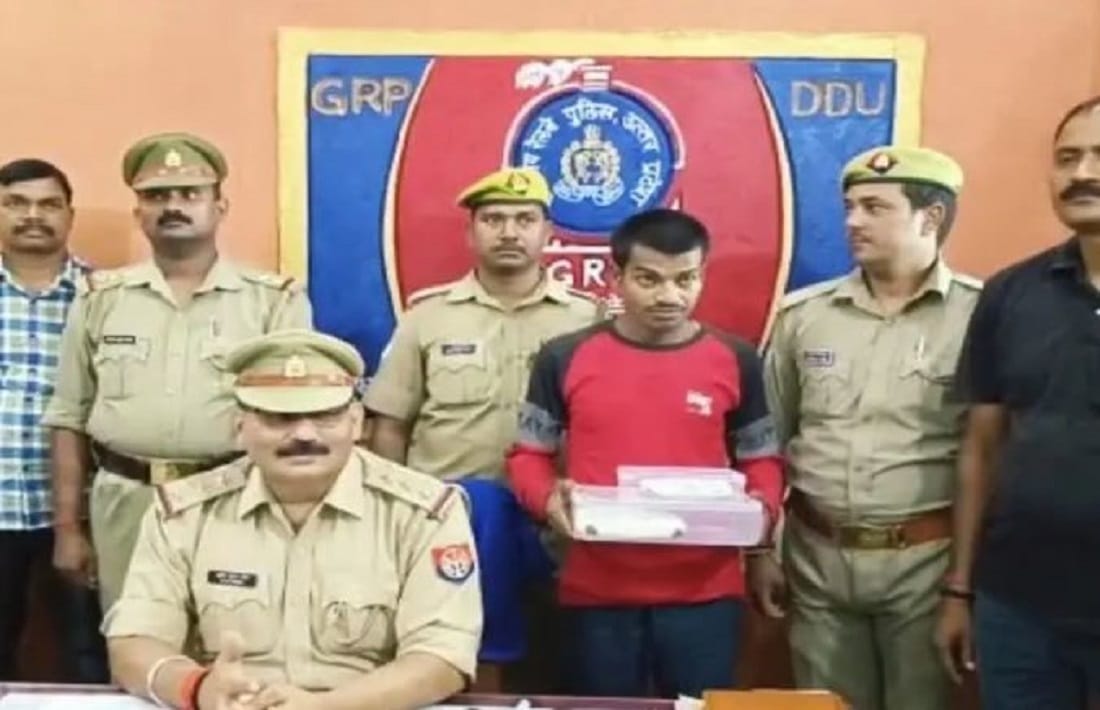 Smuggler arrested with heroin worth of RS 70 lakhs at pddu nagar station chandauli
