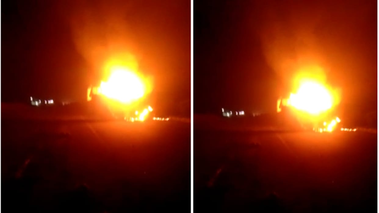 Uncontrolled truck hit Kanwariyas in Madhya Pradesh, three Kanwar passengers injured, angry mob set the truck