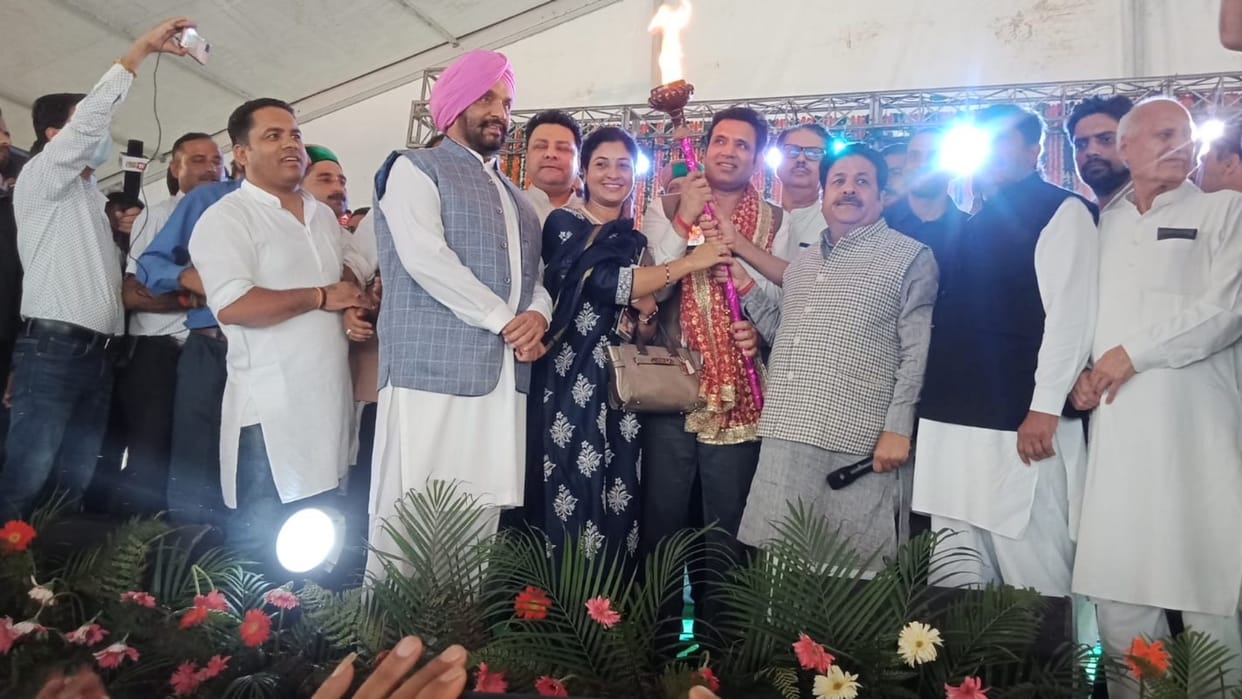 himachal pradesh congress prabhari rajiv shukla statement of five lakh jobs to youth