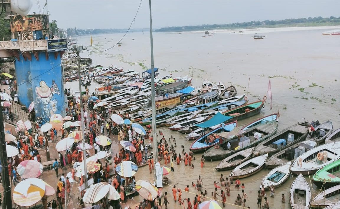 Ganga Water Level rising in varanasi all ghats submerged place of Aarti also changed