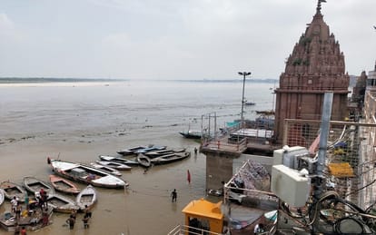Ganga Water Level rising in varanasi all ghats submerged place of Aarti also changed
