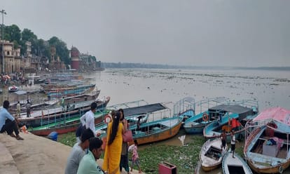Ganga Water Level rising in varanasi all ghats submerged place of Aarti also changed