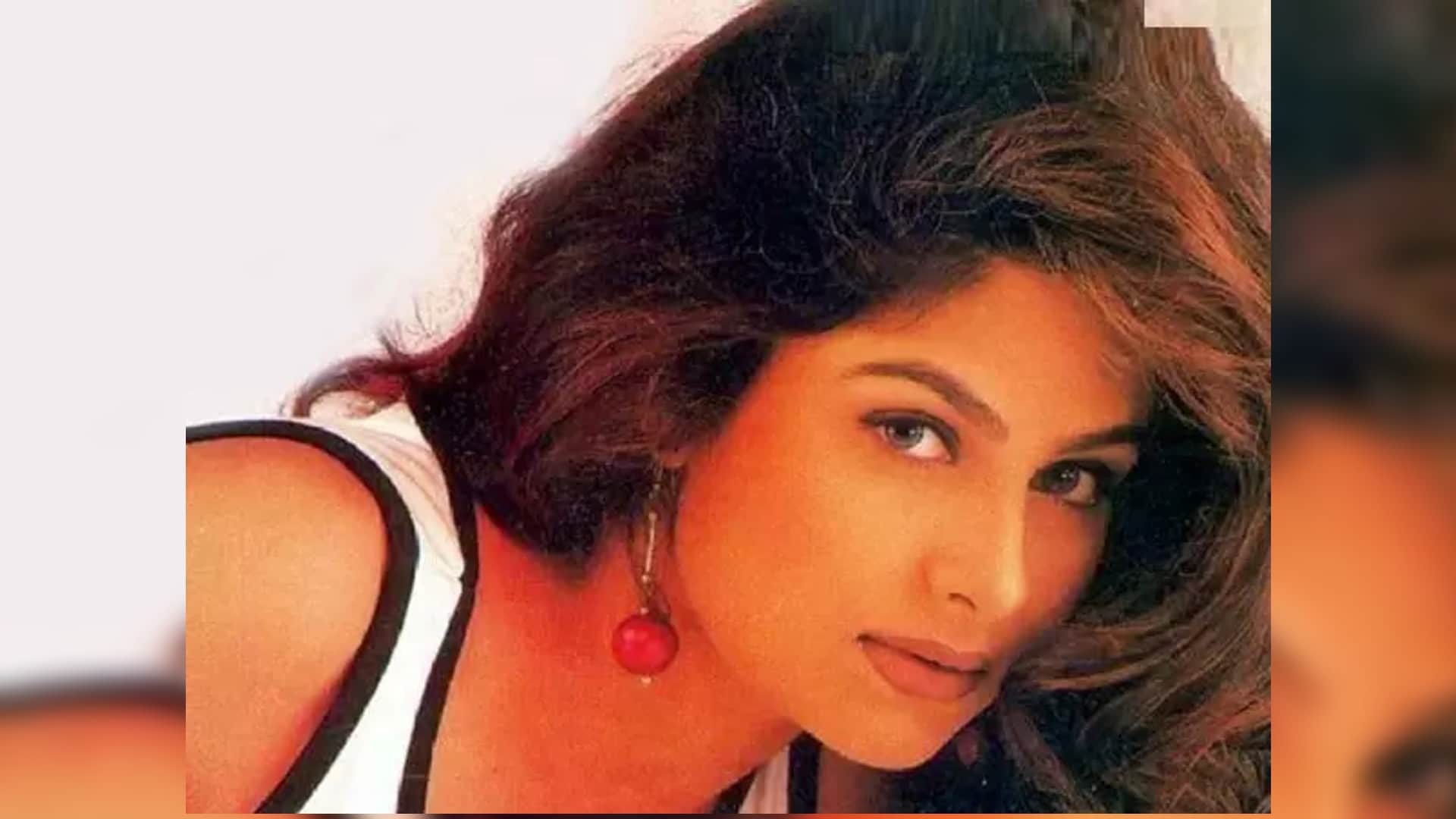 Ayesha Jhulka was one of the top actresses of the 90s, know where is she nowadays