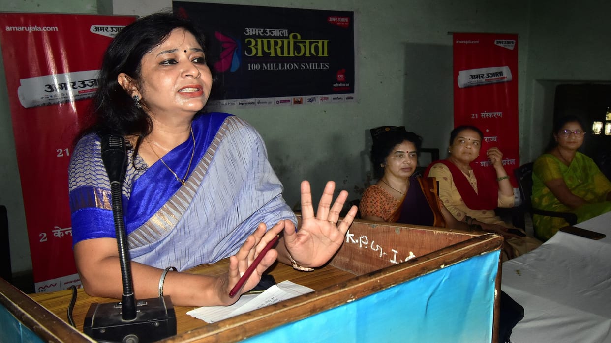Amar Ujala Aparajita Dietician gave tips to girl to stay healthy