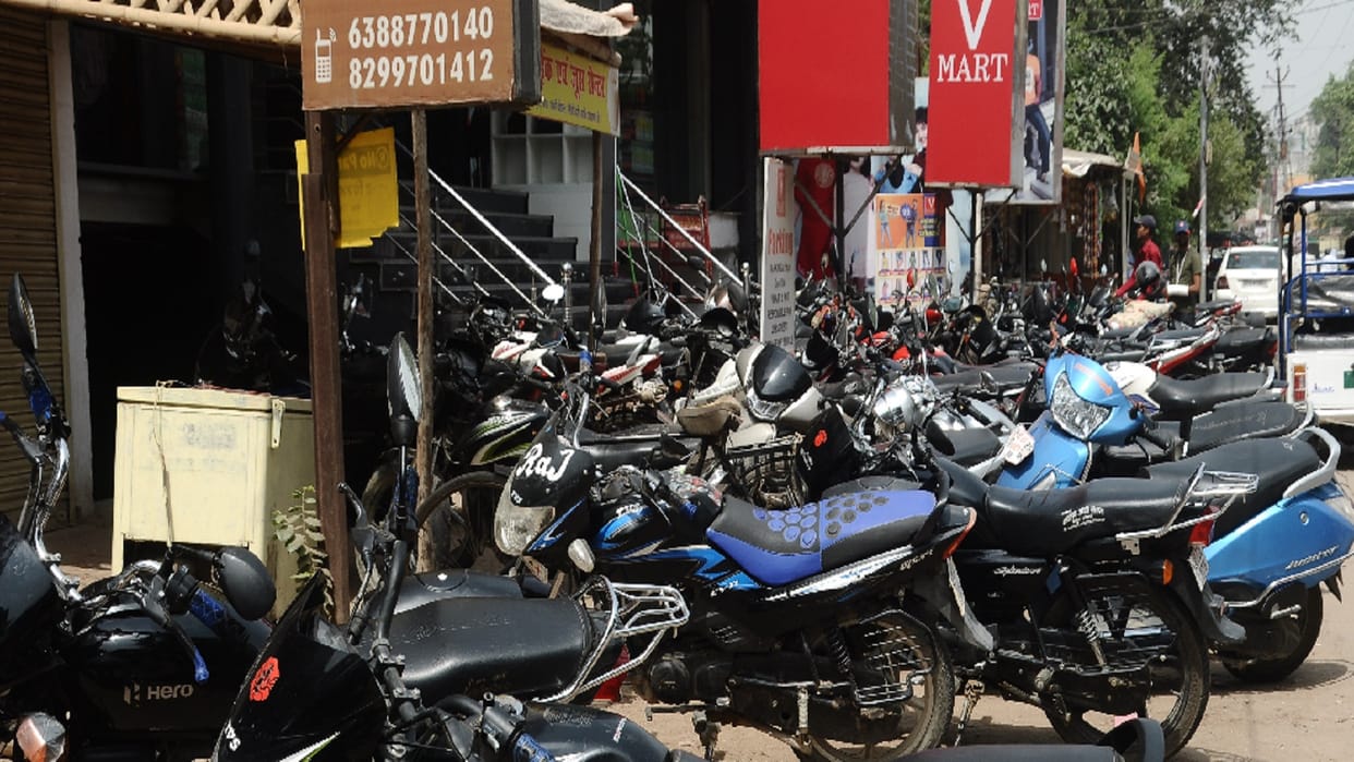 Road shrunk due to encroachment, jammed every day