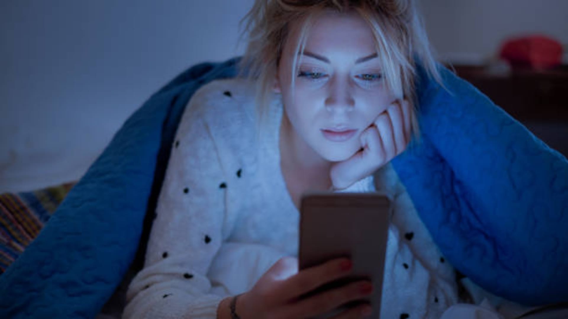 Blue Light Exposure From LEDs Harms your skin too as You Grow Older research