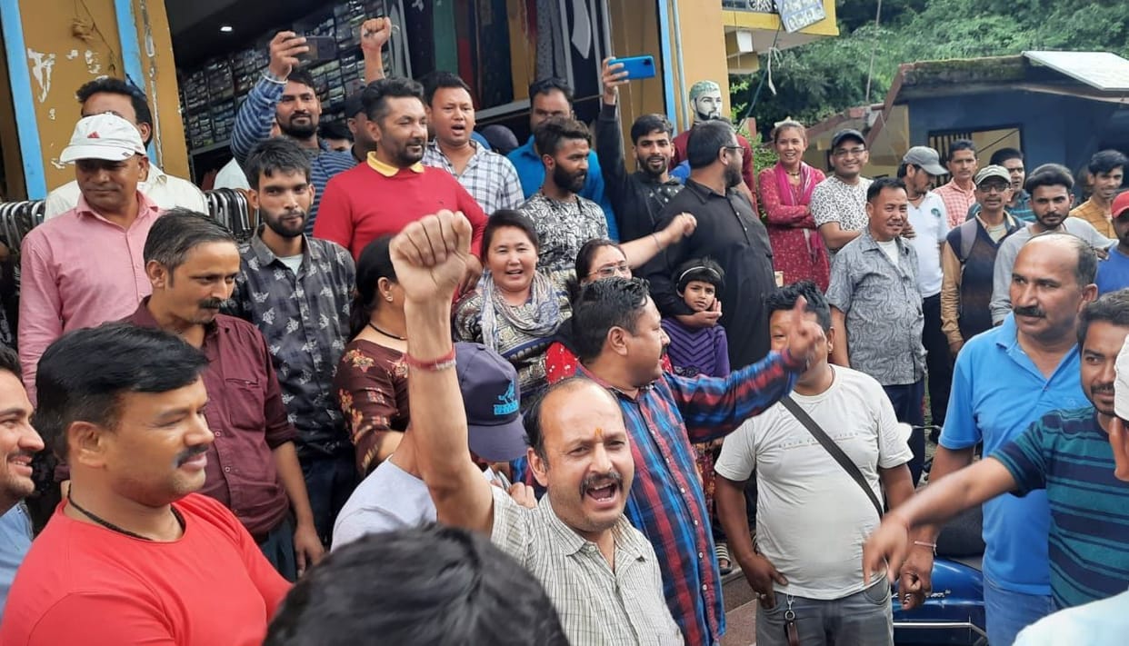 Traders furious over invoicing on cloth bag