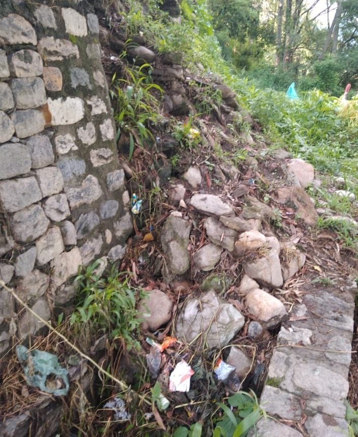 Canal Choked in Chaukhutiya