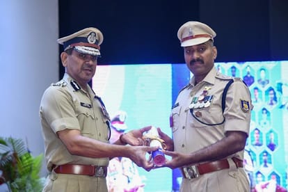 CRPF Raising Day: CRPF honored the valour of officers and jawans on 84th Raising Day