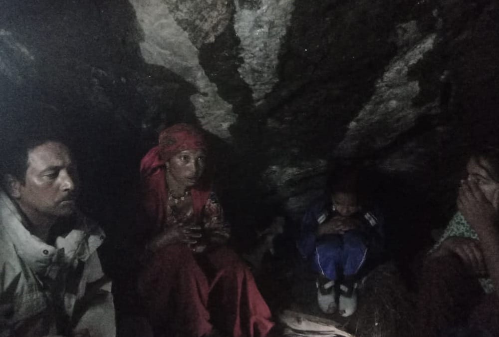Uttarakhand news: Villagers Spent Night in cave in fear of rain and Landslide in Chamoli