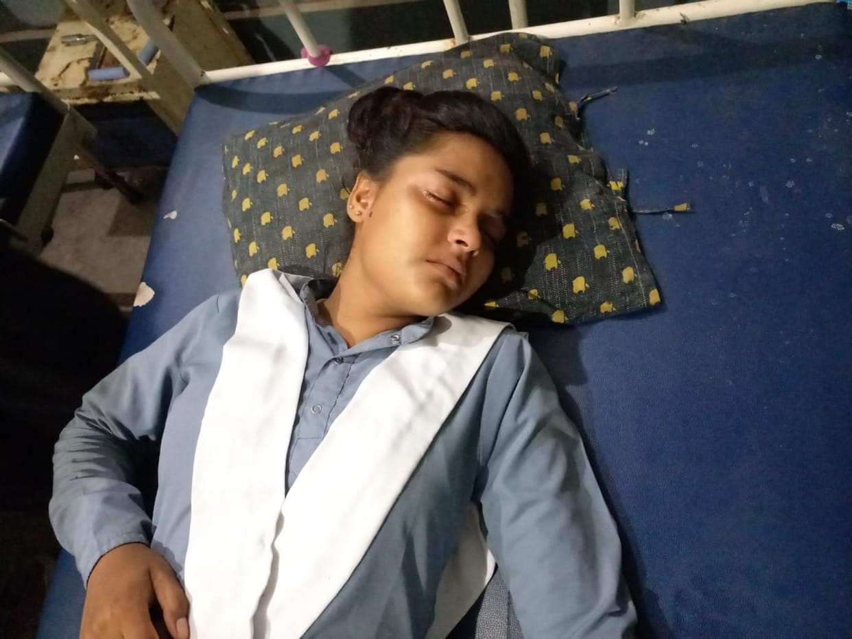 Truck collides with e-rickshaw, five girl students injured