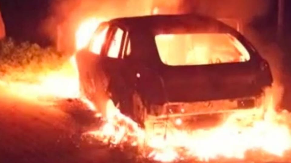 Fire broke out in vehicle on Badopal road from village Kumharia in Fatehabad