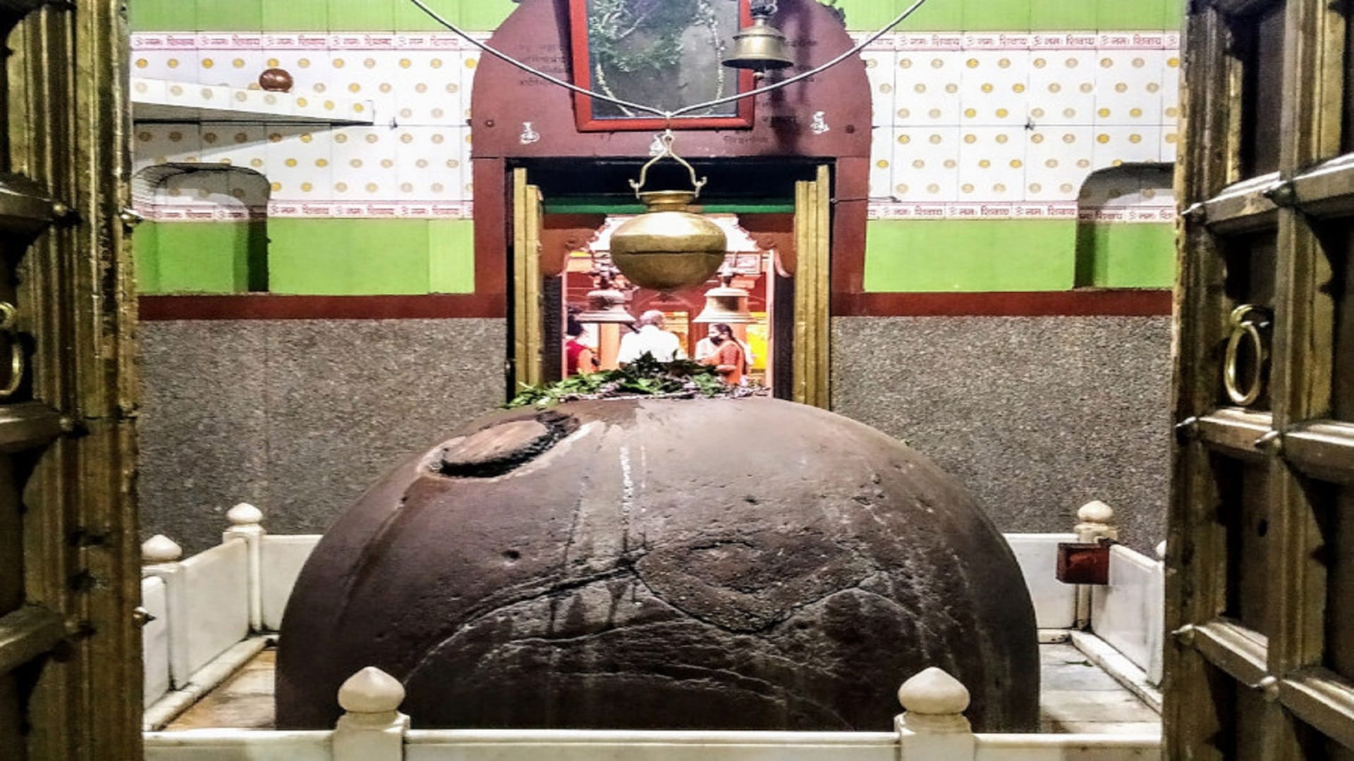 all you need to know about jageshwar mahadev shivling in varanasi